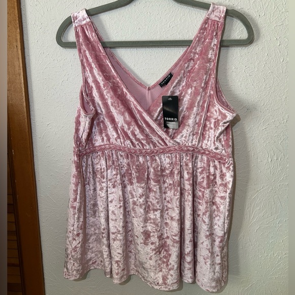 NWT Torrid pink Velvet babydoll top - Picture 1 of 4